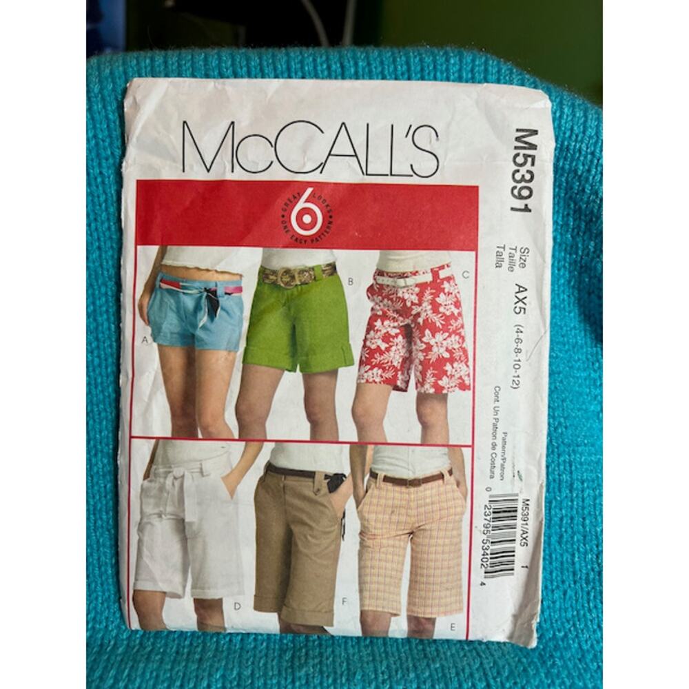 McCalls Sewing pattern 5391 womens shorts sz 4 6 8 10 12